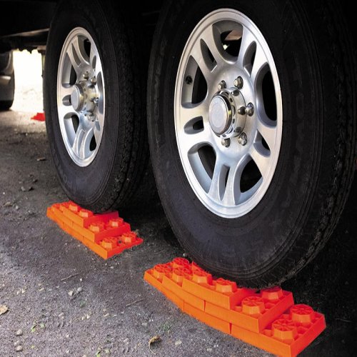 Leveling blocks for cars