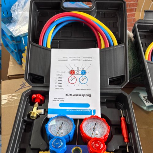 Set for Filling and Emptying the Air Conditioning